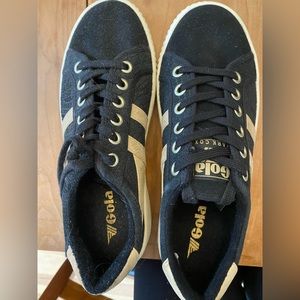 NEW Women’s GOLA sneakers
